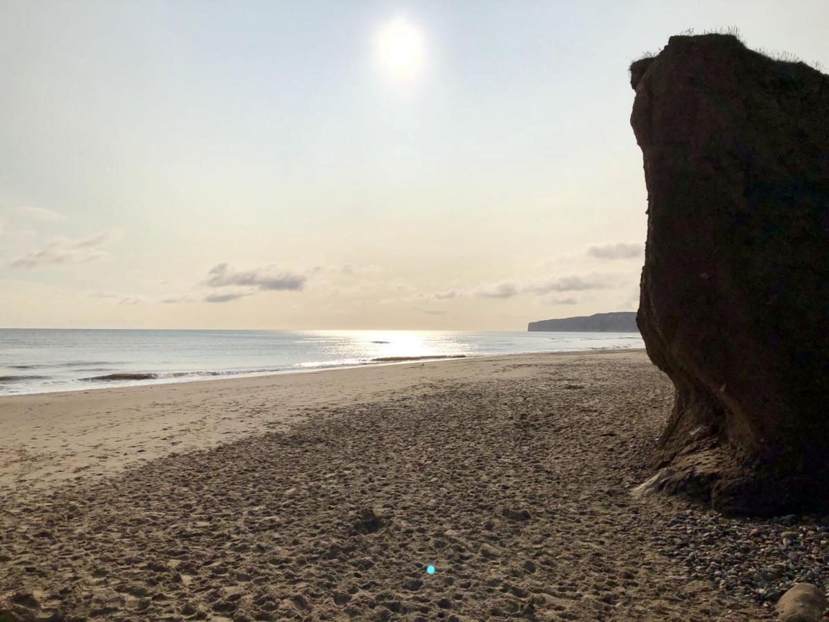 Azure Beach House Filey Bagian luar foto